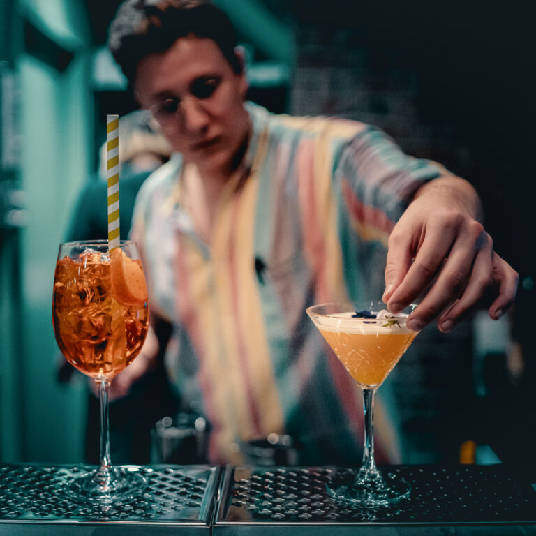 happy hour drinks